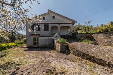 VILLA SINGOLA A BASSANO ROMANO