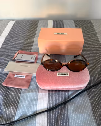 occhiali miu miu da sole