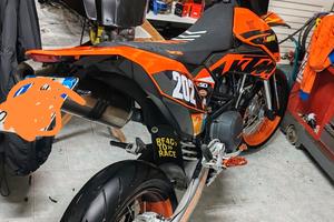 ktm 690 smc 