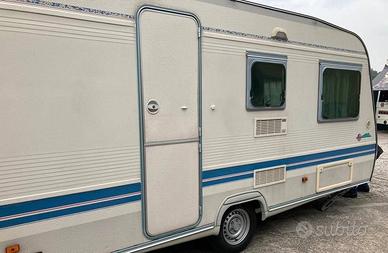 Roulotte Adria 5800 euro leggere