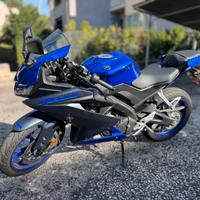 Yamaha YZF-R 125 del 2023 km 11200