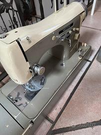 Macchina da cucito Necchi