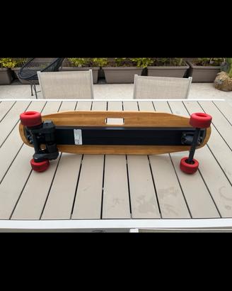 Skateboard elettrico dual motors