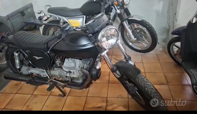MOTO GUZZI V 50 