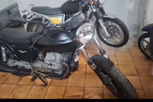 MOTO GUZZI V 50 