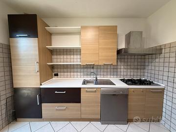 CUCINA COMPLETA CON ELETTRODOMESTICI