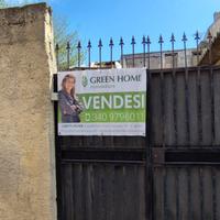 Casa singola bilivelli con cortile