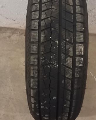 Set di gomme invernali