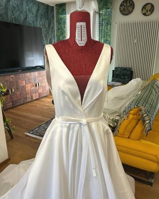 Abito d sposa marca galvan  nuonvo con cartellino