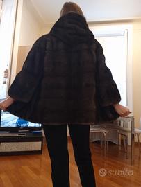 pelliccia di visone blu iris con cappuccio 