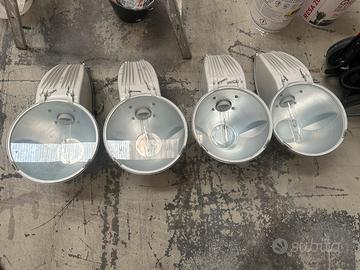 Fari da capannone come nuovi