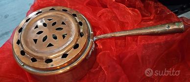 Antico scaldino in rame