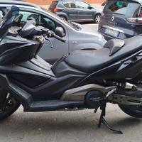Kymko AK 550 full optional - Scooter 550cc