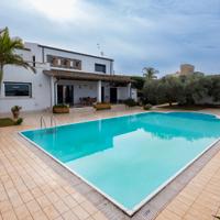 Casa vacanza con piscina fino a 10 -16 persone