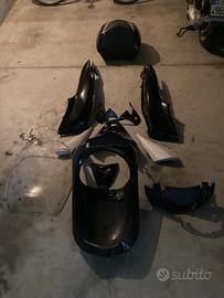 Kit Carene + parabrezza SH 125 2011