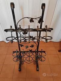 Porta bottiglie in ferro battuto a mano