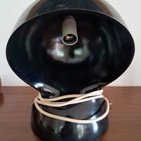 Lampada da tavolo Artemide modello Dalù