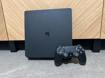 Ps4 1TB con un controller