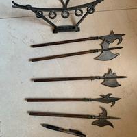 Set di alabarde militari