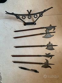 Set di alabarde militari