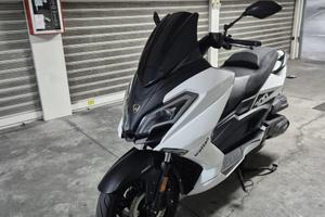 Wottam storm 300 con un anno di assicurazione