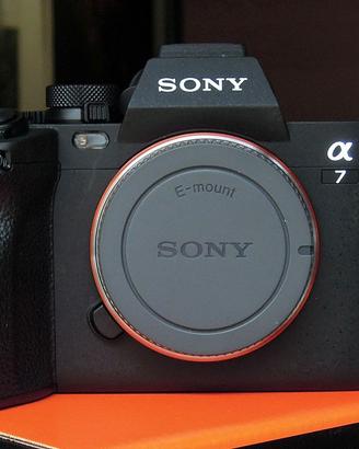 Sony A7 IV uguale a NUOVA zero scatti