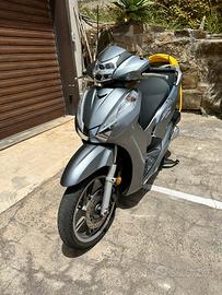 Sh 300
