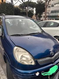 toyota yaris 1.4