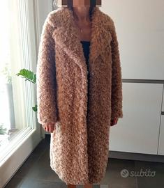 Cappotto lungo in eco pelliccia