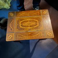 Tavolino portagioie/cucito con carillon