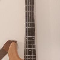 Basso elettrico 5 corde Yamaha