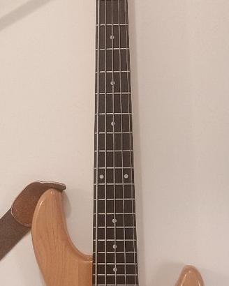 Basso elettrico 5 corde Yamaha BB-N5. 1a versione