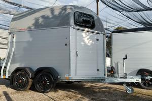 Trailer van trasporto cavalli in alluminio