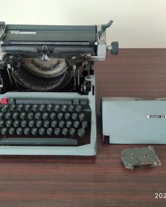 Macchina da scrivere Olivetti diaspron mod 82