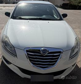 Lancia delta 1.6 105 cv 77 kw