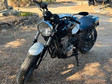 Honda CB 500 personalizzata – pezzo unico