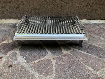 GRIGLIA  PER BARBECUE IN GIARDINO