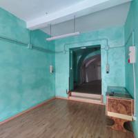 Piazza obelisco- locale commerciale-tagliacozzo