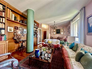 Appartamento di 205 m² con 5 locali e box auto a M