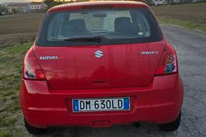 Auto suzuki swift
