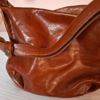 Borsa secchiello in pelle