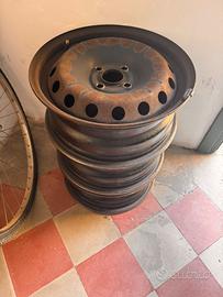 4 cerchi in ferro R15 x Fiat Grande Punto