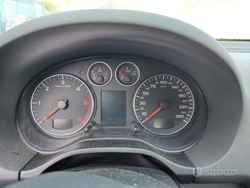 Quadro strumenti AUDI A3 1968cc TDI del 2007