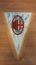 Gagliardetto AC MILAN originale autografato
