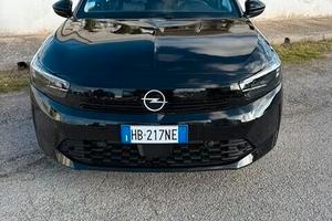 Opel Corsa 1.2 Edition- Berlina 2 Volumi