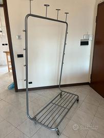 Stender appendiabiti IKEA grigio con ruote