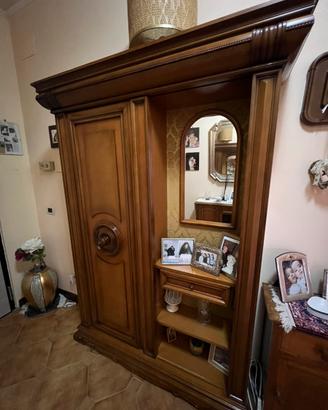 Mobile ingresso con specchio e appendi abiti