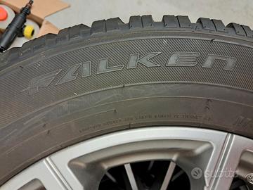 Pneumatici invernali Falken  225 60 R17