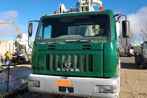 Betoniera con pompa ASTRA V. I. HD7 64 38 A