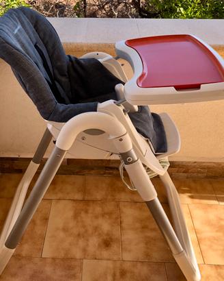 Seggiolone per bambini parzialmente funzionante